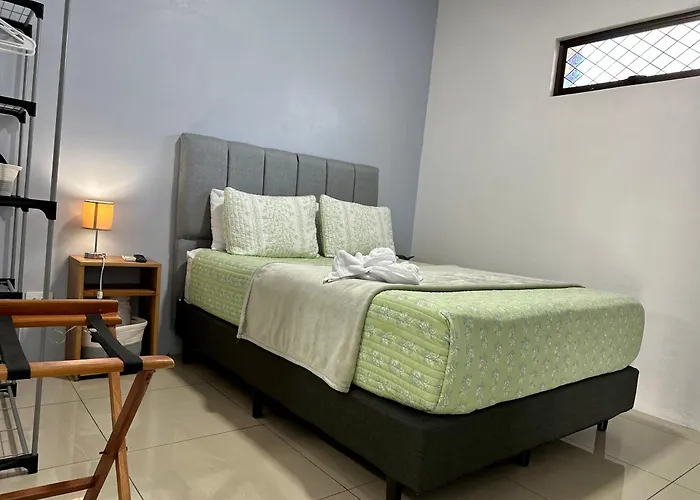 Oasis Arenal Villa Downtown Arenal Volcano View